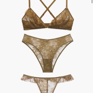 Chantilly Lacy Stacement 3-Piece Set NWT by Savage X Fenty